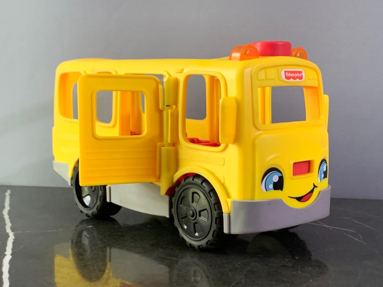 Fisher-Price Little People Sit with Me School Bus. (Without figurine) (Rs 350 advance)
