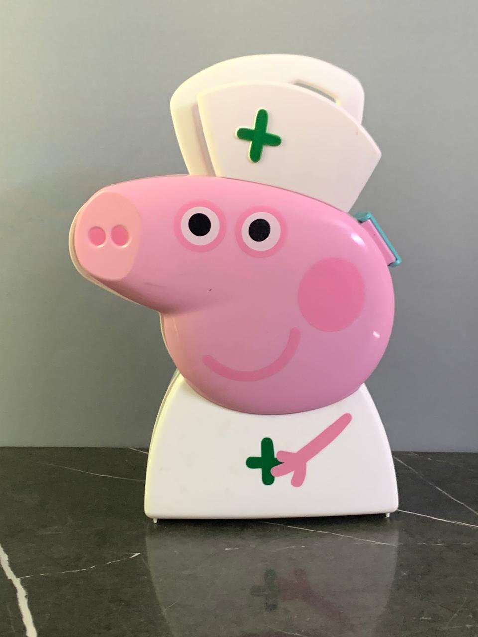 Peppa Pig Checkup Case Set with Carry Handle.(2605)