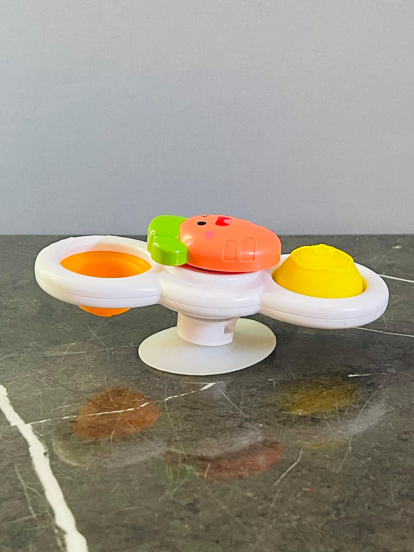 Carrot Spinner Toy. (Suction isn’t working)