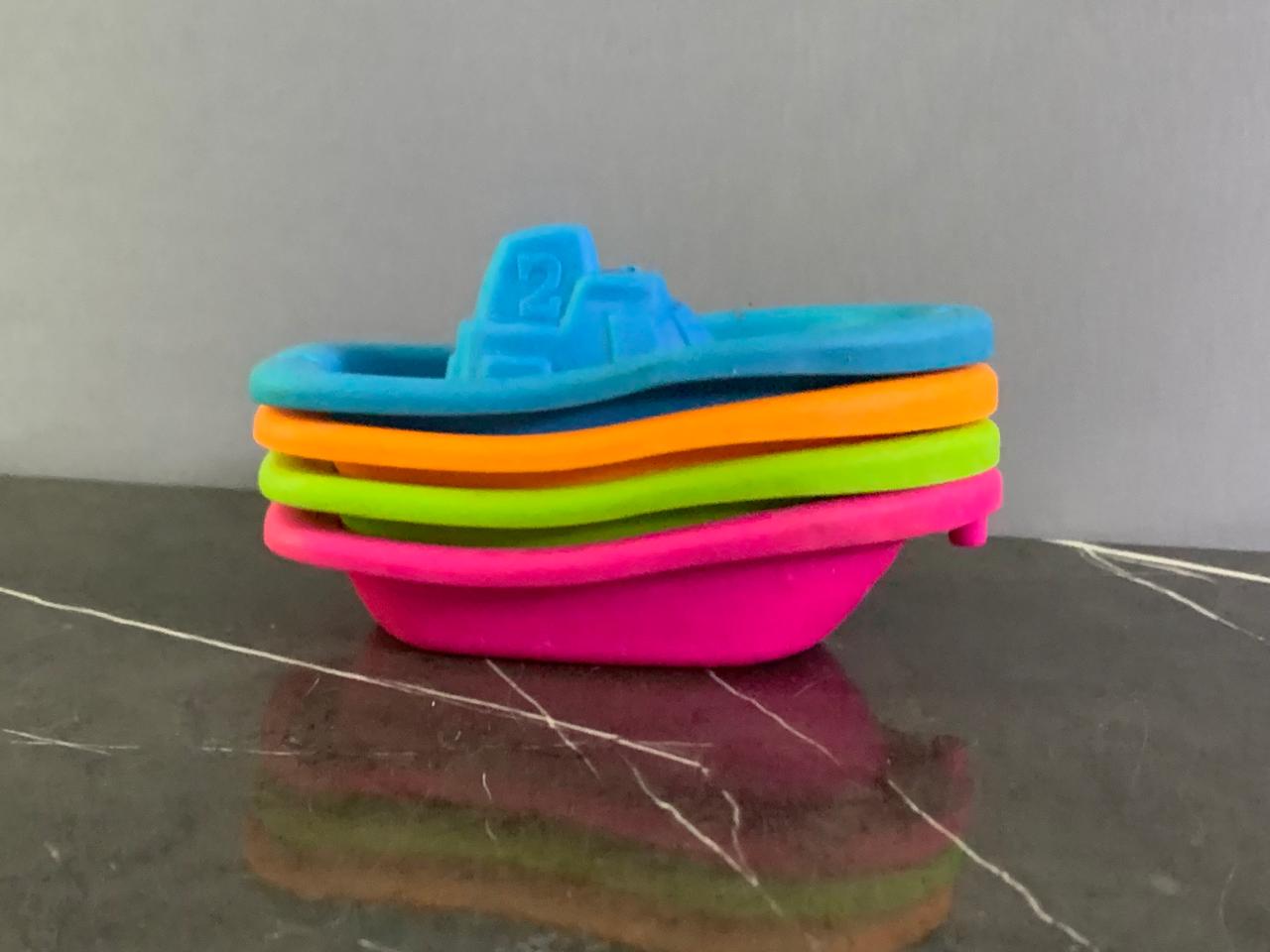 Munchkin Little Boat Train Bath Toy.