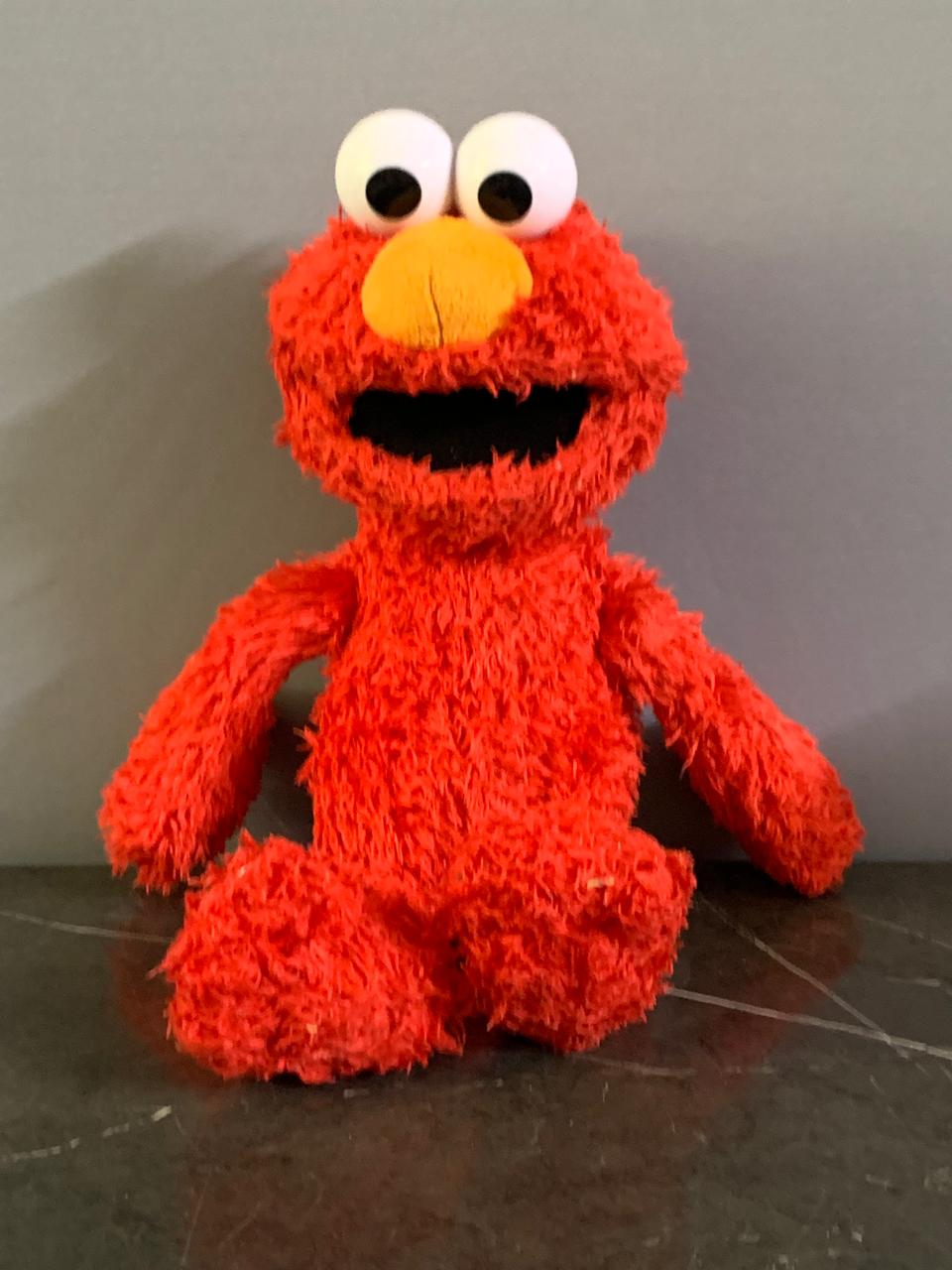 Sesame Street Tickle Me Elmo Interactive Soft Toy