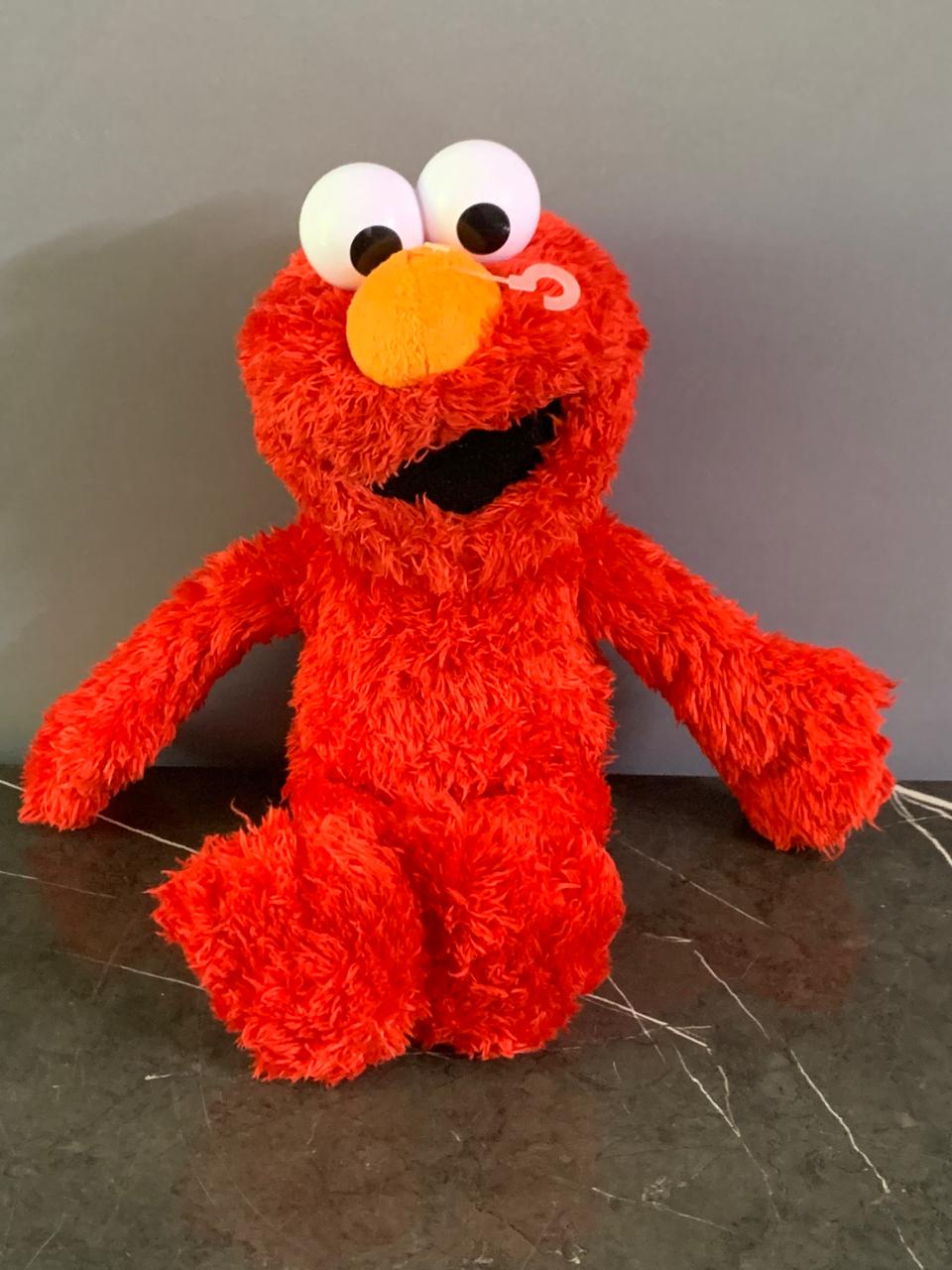 Sesame Street Tickle Me Elmo Interactive Soft Toy.