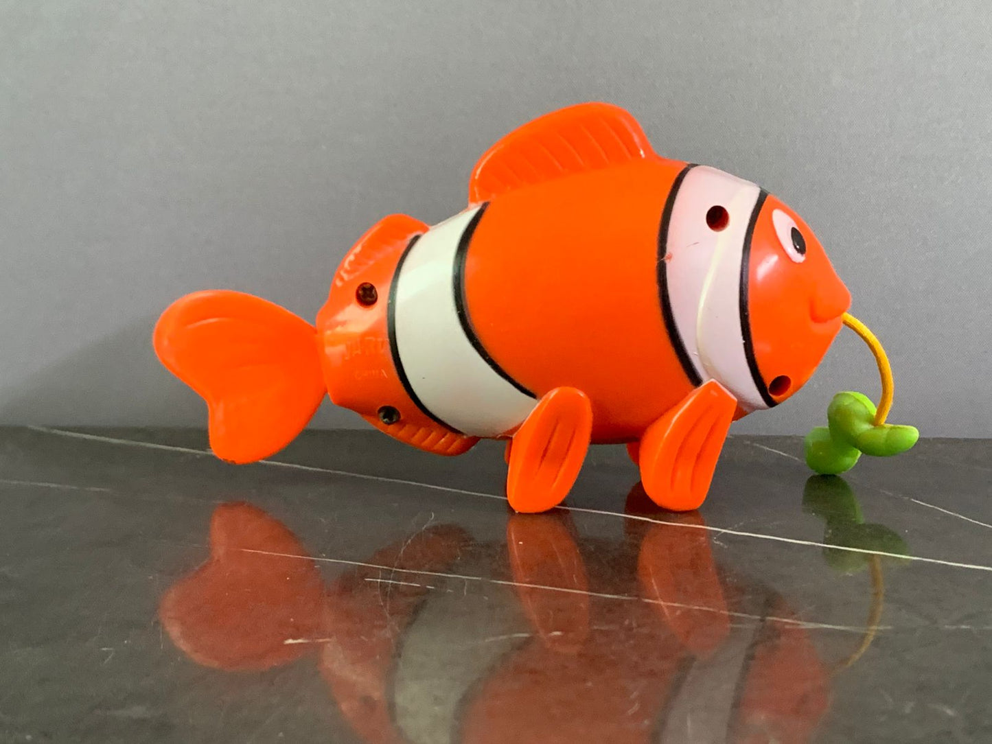 Toysmith - Clown Fish Pull-String Bath Toy