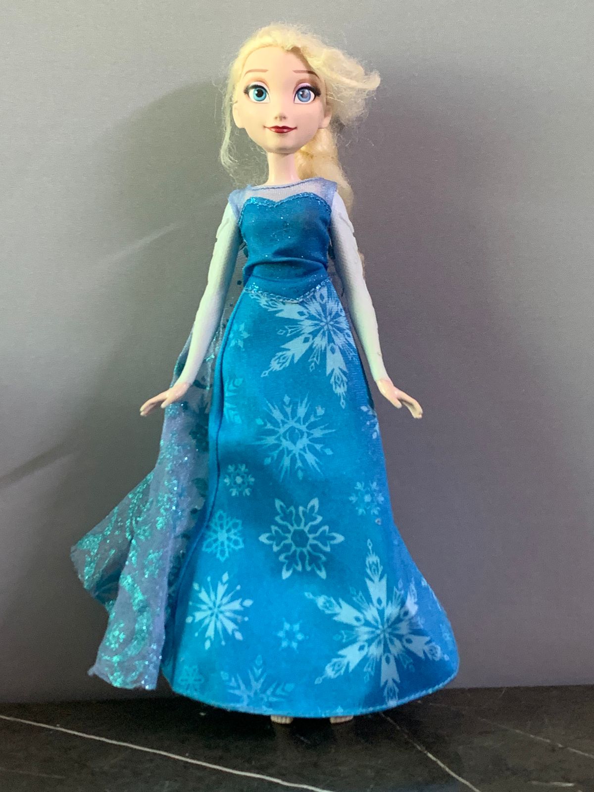 Hasbro Disney Frozen Elsa Musical Lights Doll.