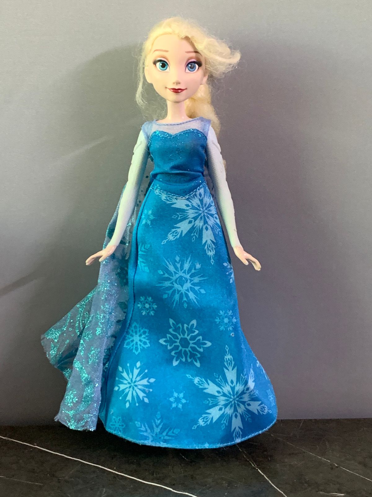 Hasbro Disney Frozen Elsa Musical Lights Doll.