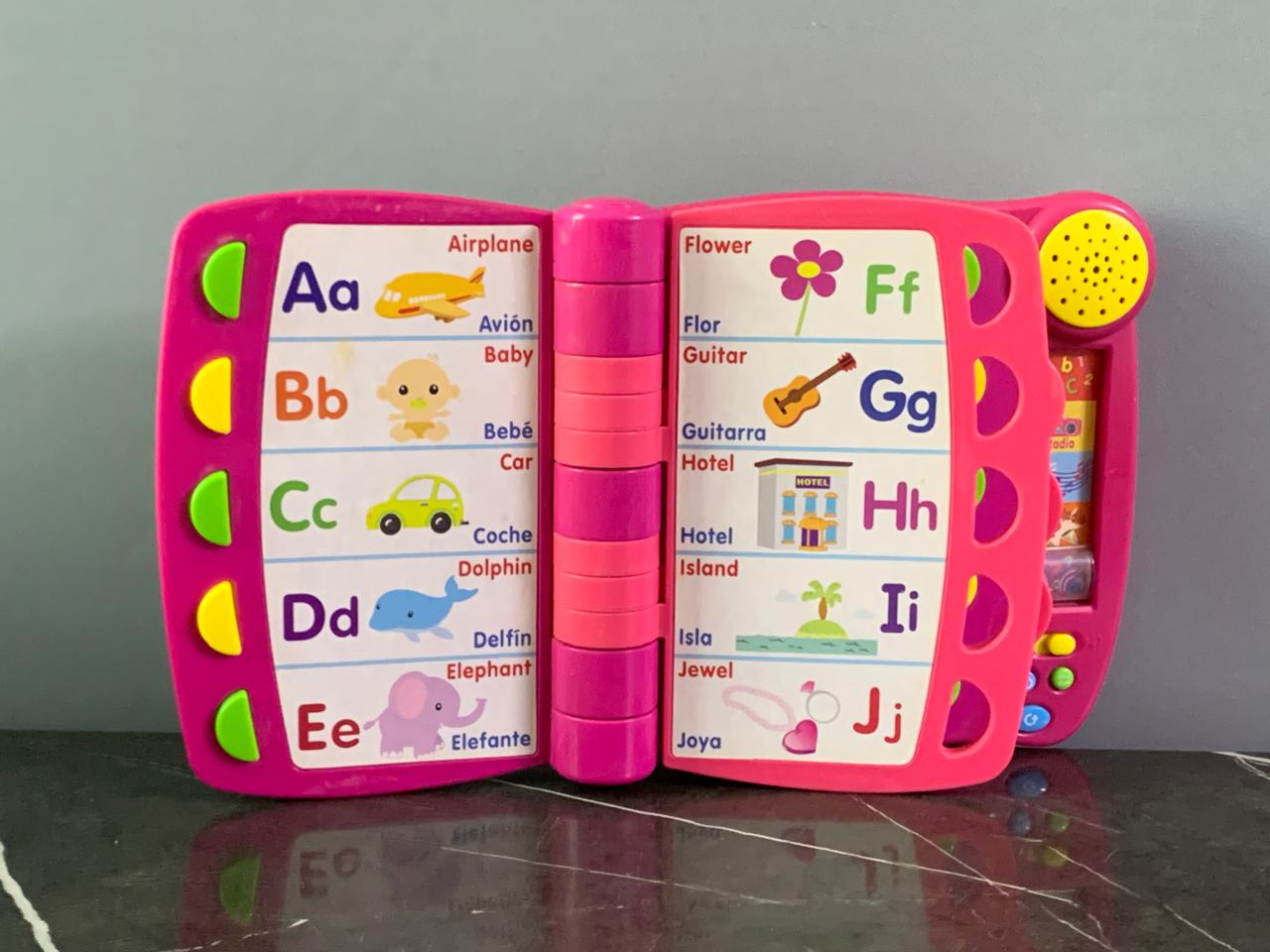 Kid Connection Bilingual Talking Activity Book.