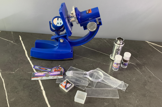 Kids' 2-in-1 microscope Kit.
