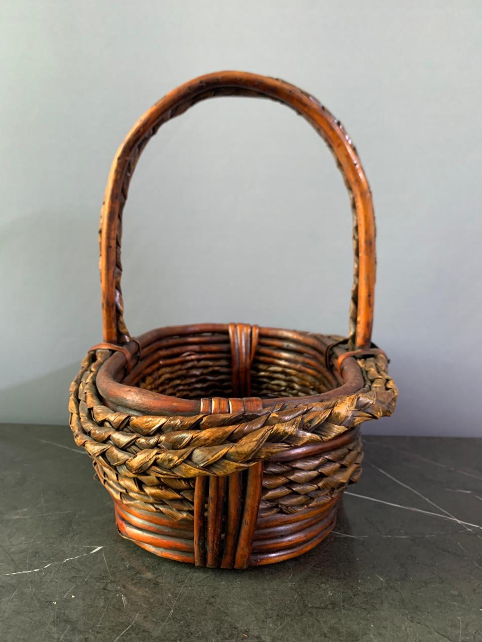 Willow Wicker Basket. (Rs 350 advance)