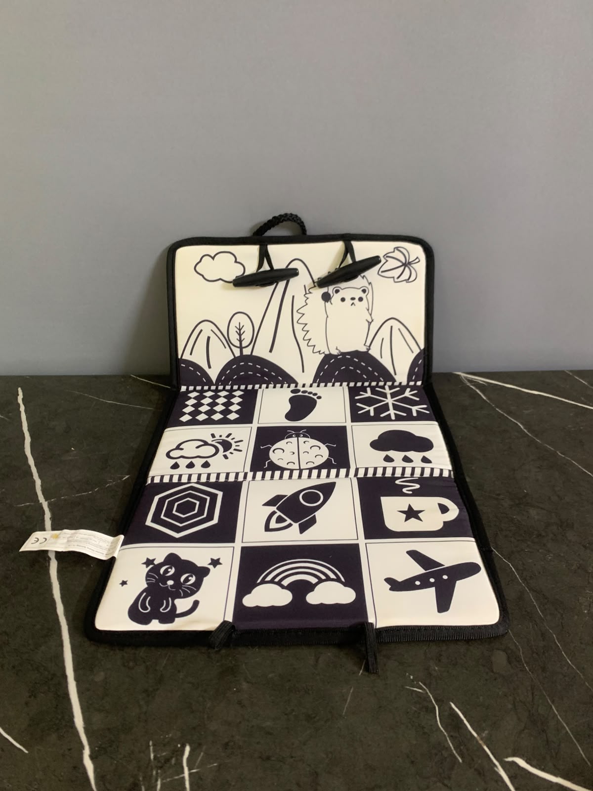 AIPINQI Foldable Black-and-White Baby Tummy-Time Mirror.