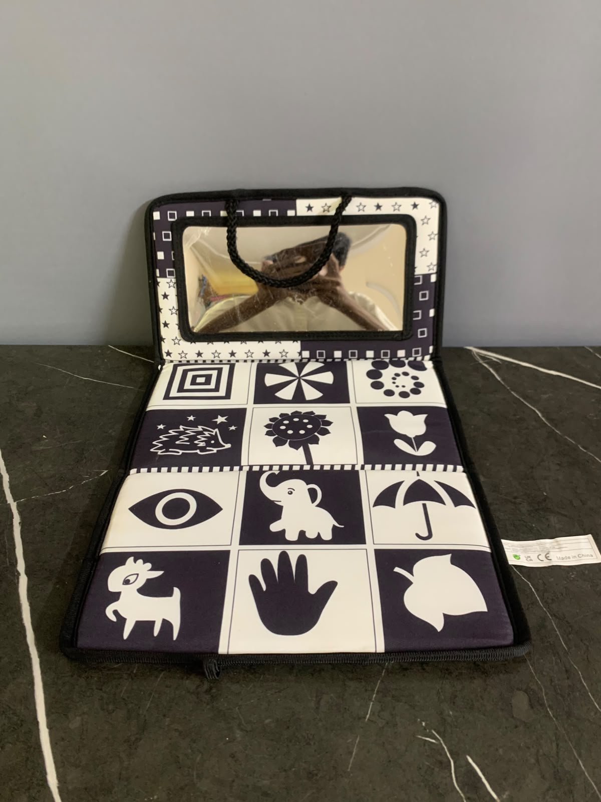 AIPINQI Foldable Black-and-White Baby Tummy-Time Mirror.