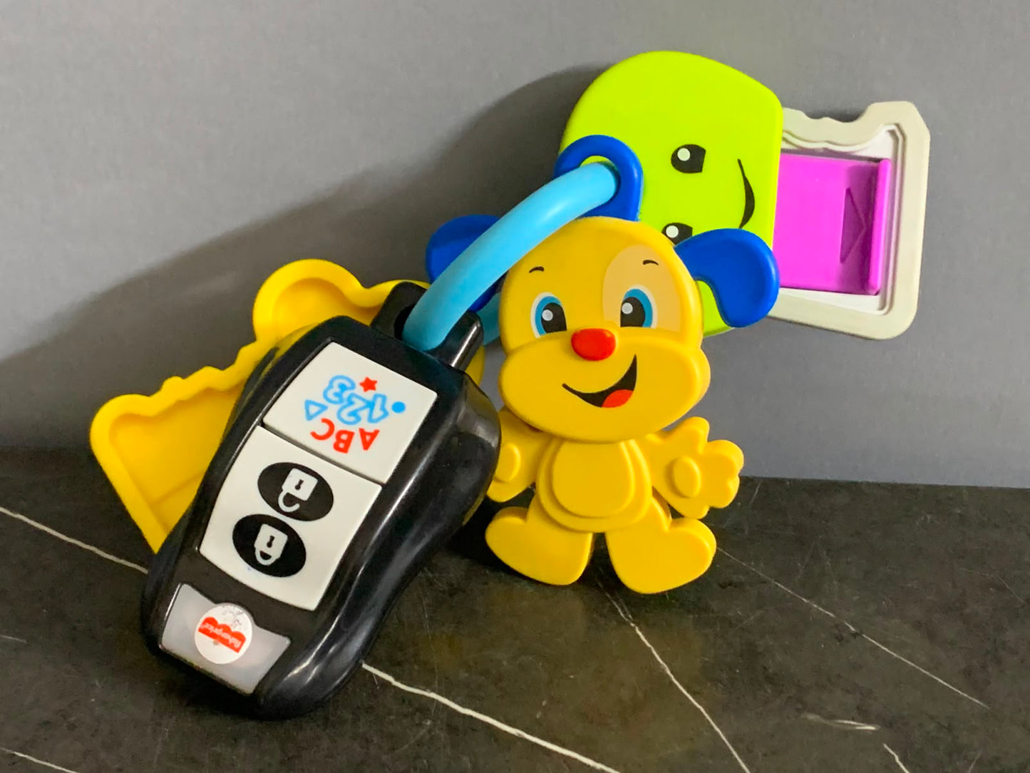 Fisher-Price Laugh & Learn Play & Go Keys. (New batteries required)