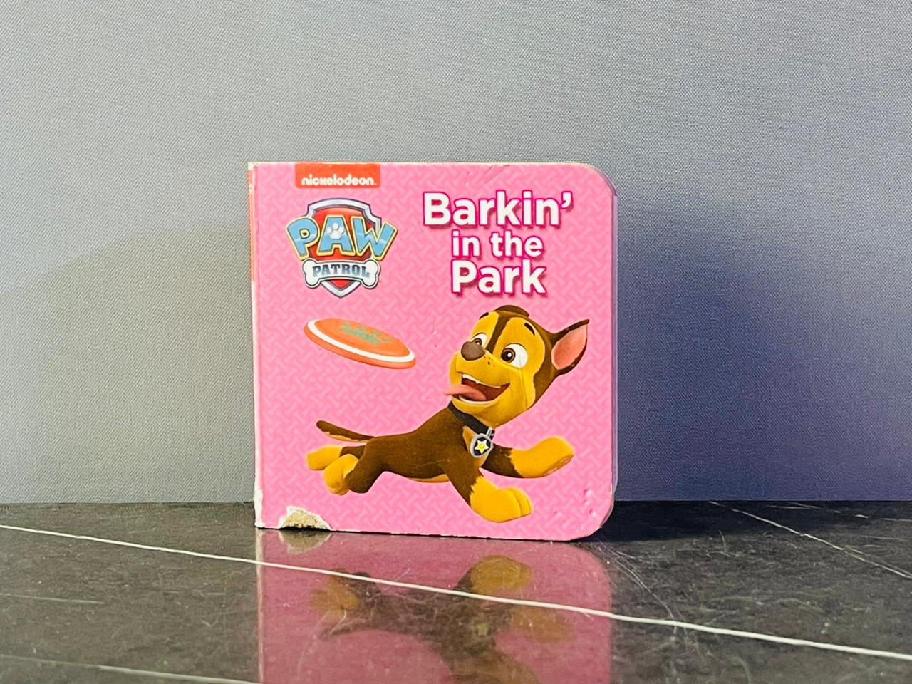 Paw Patrol Barkin' in the Park Board Book. (Condition 9/10, must check 2nd pic)