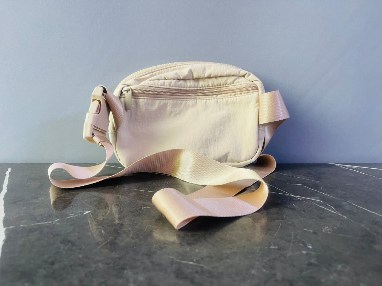 AslabCrew 2-Way Zipper Unisex Belt Bag.
