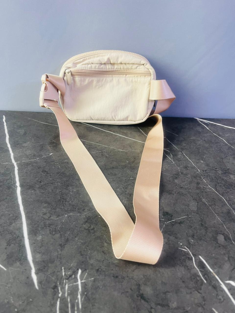 AslabCrew 2-Way Zipper Unisex Belt Bag.