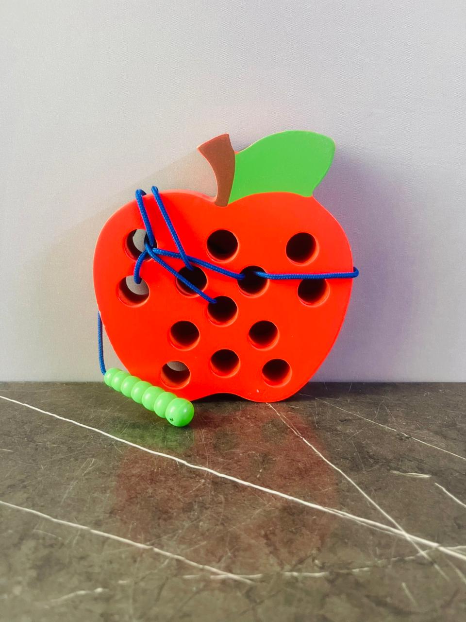 JCREN Wooden Lacing Apple.