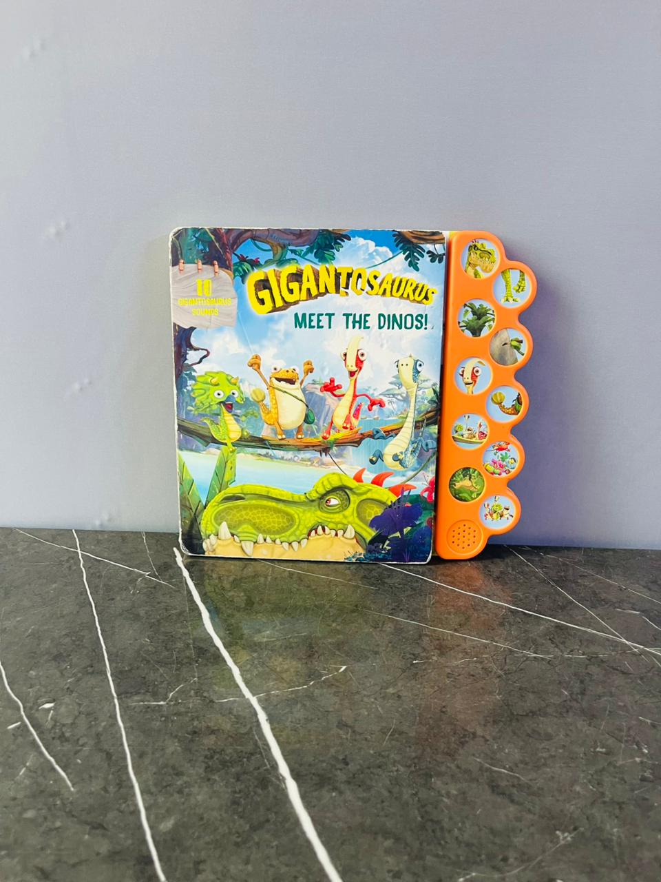 Gigantosaurus: Meet the Dinos! Sound Board Book.(batteries need replacement)