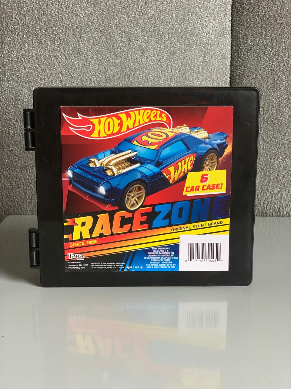 Hot Wheels Race Zone 6-Car Storage Case.