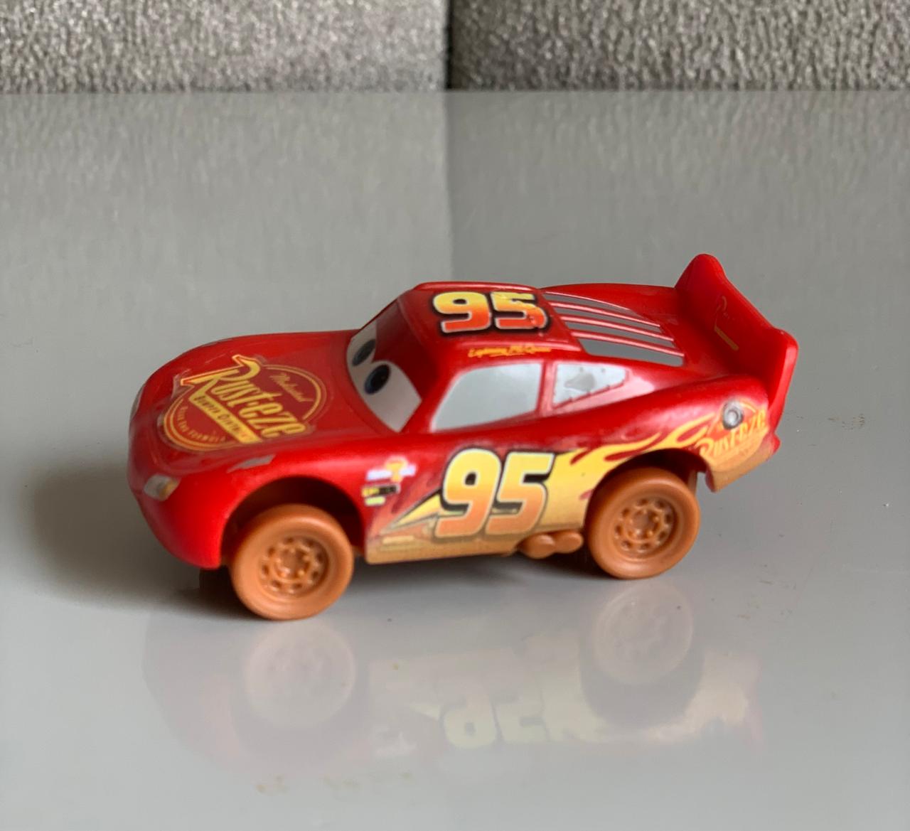 Disney Pixar Cars 3 Crazy 8 Crashers McQueen.