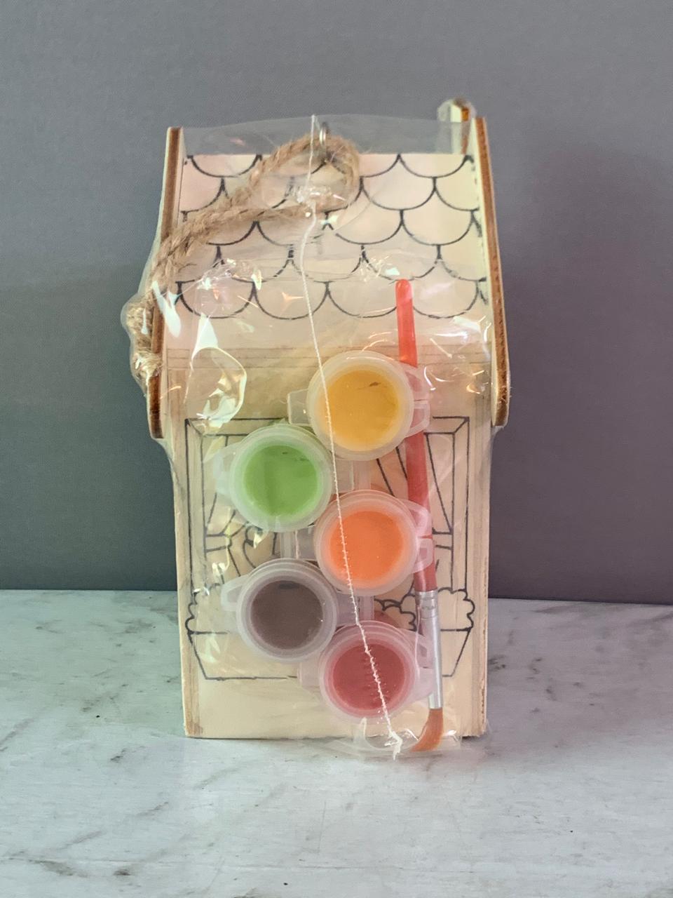 "Paint Your Own House" Wooden Arts And Crafts Kit. (New)