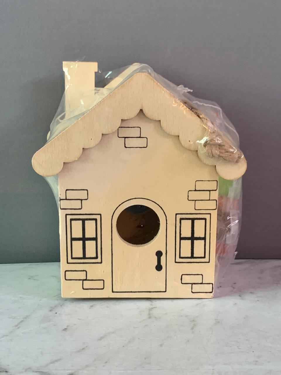 "Paint Your Own House" Wooden Arts And Crafts Kit. (New)