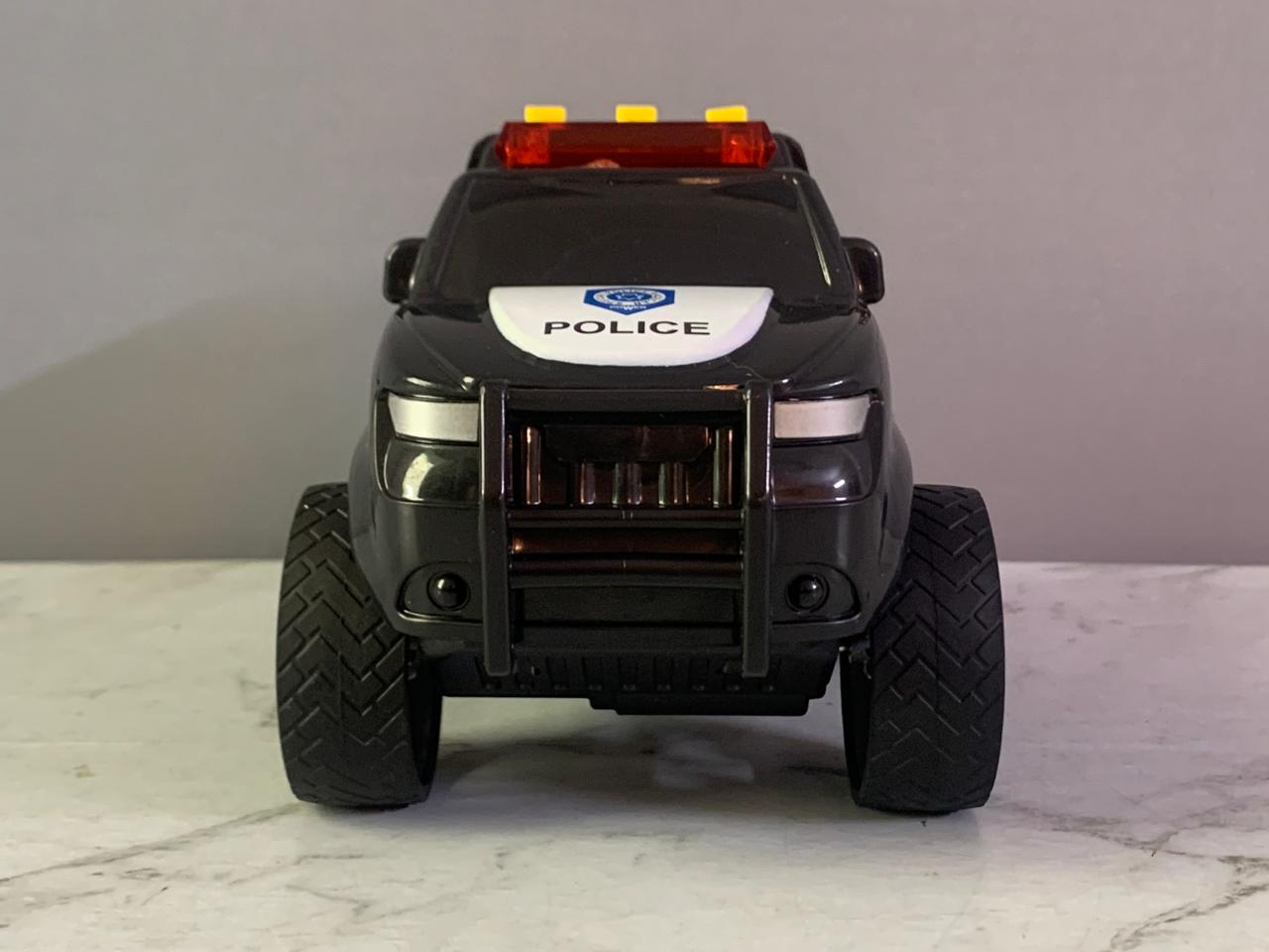 Play Studio Musical Police Car.