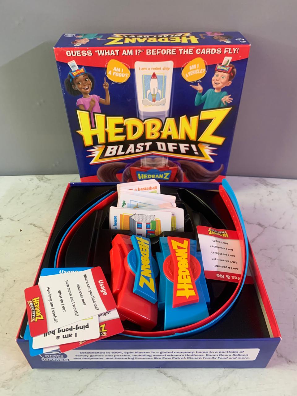 Spin Master Games - Hedbanz - Blast Off, Family Guessing Game.