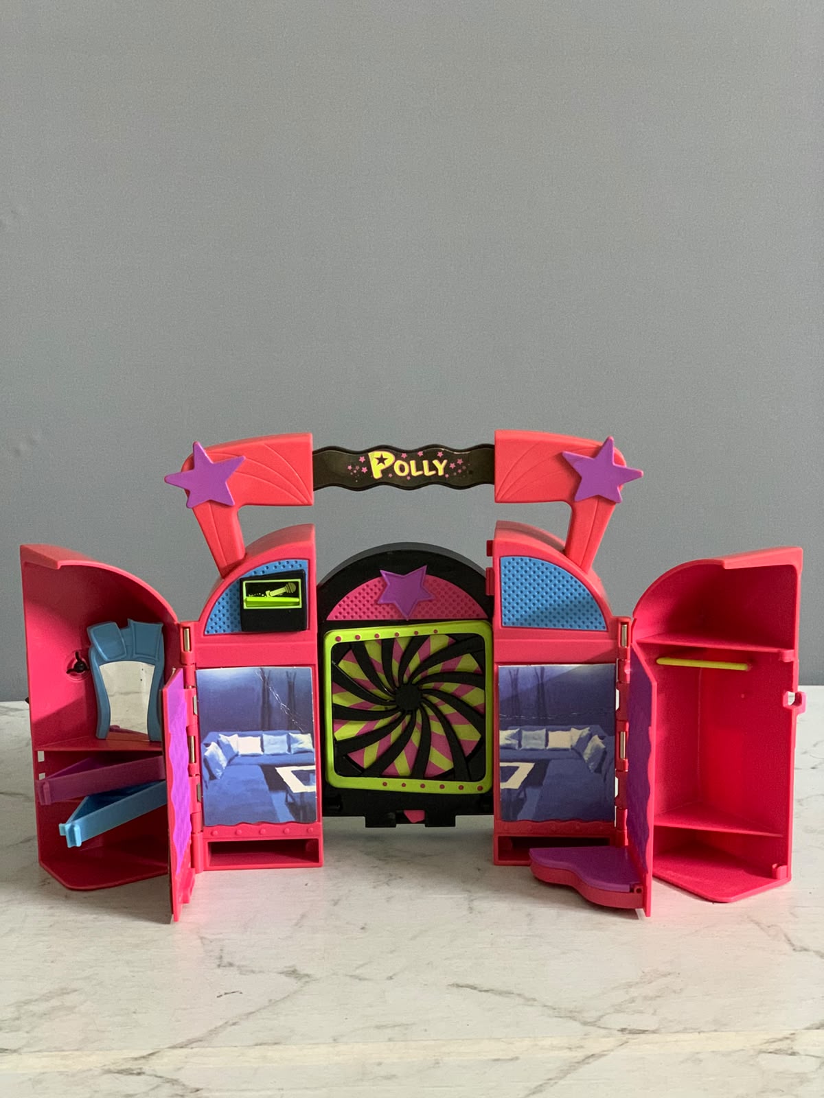 Polly Pocket Dare to Hair Totally Video Playset.