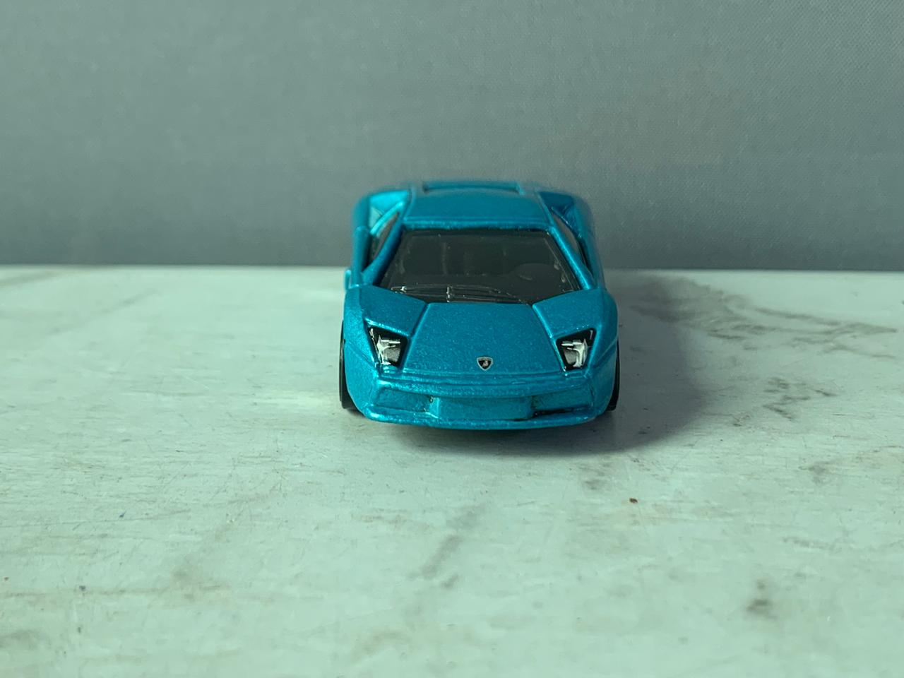 Hot Wheels HW Exotics Lamborghini Murciélago.