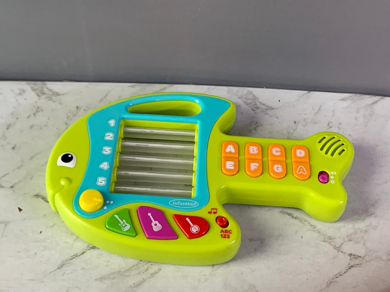 Infantino Lights & Music Learning Fish.