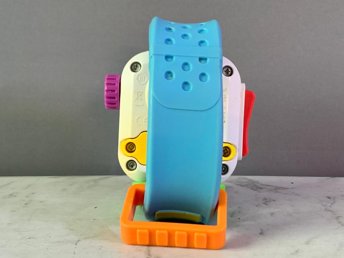 Fisher-Price Laugh & Learn Time to Learn Smartwatch.(new batteries required)(Rs 250 advance)