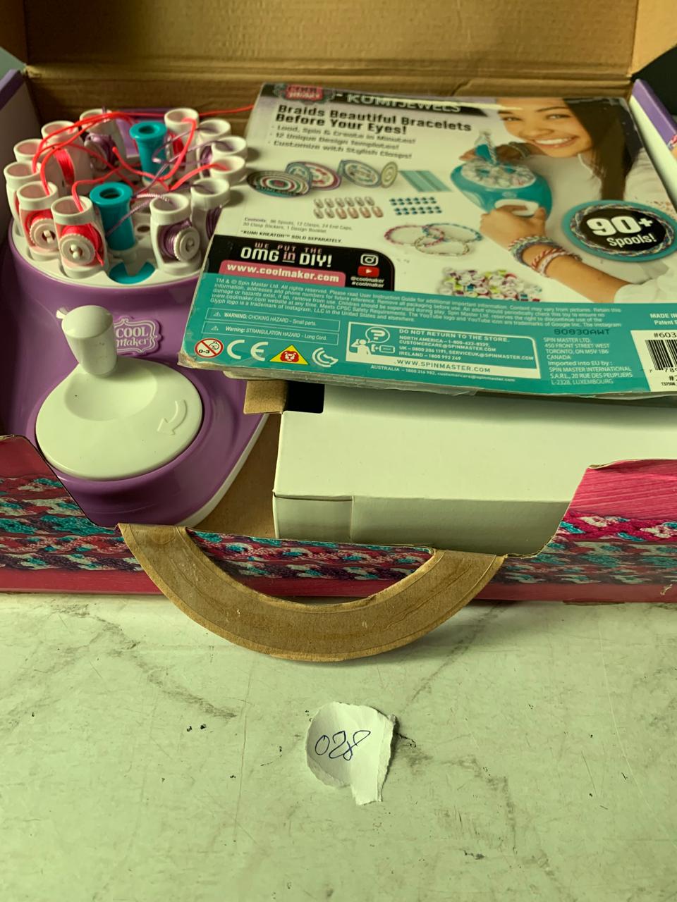 Cool Maker, 2-in-1 KumiKreator, Necklace and Friendship Bracelet Maker Activity Kit. (Rs 300 advance)