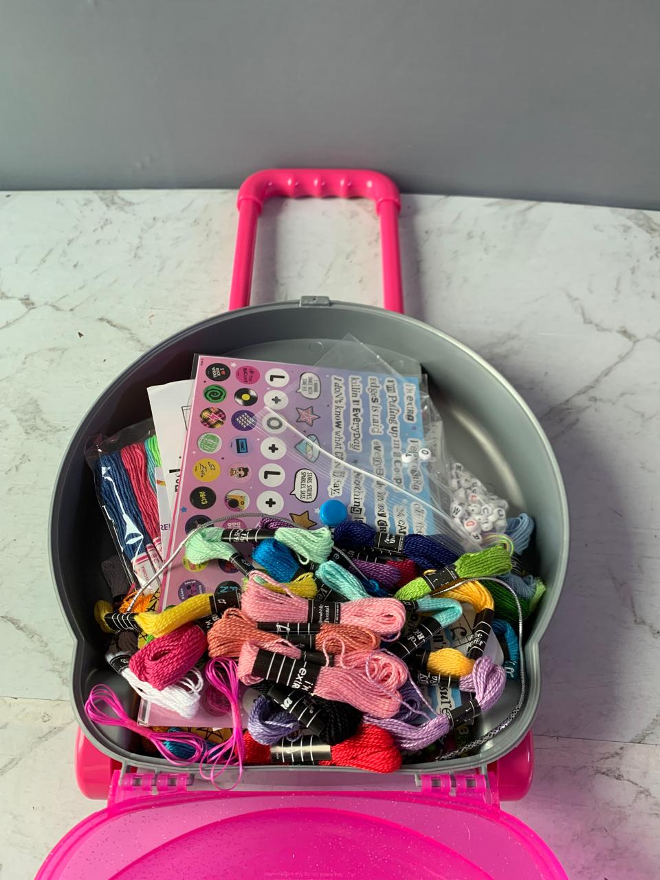 L.O.L. Surprise! Remix Rolling Case.