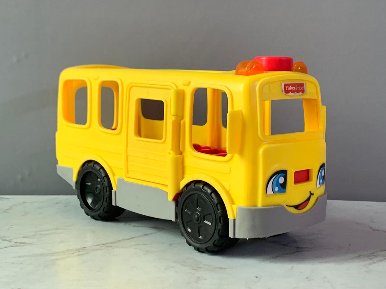 Fisher-Price Little People Sit with Me School Bus. (Without figures) (Rs 350 advance)
