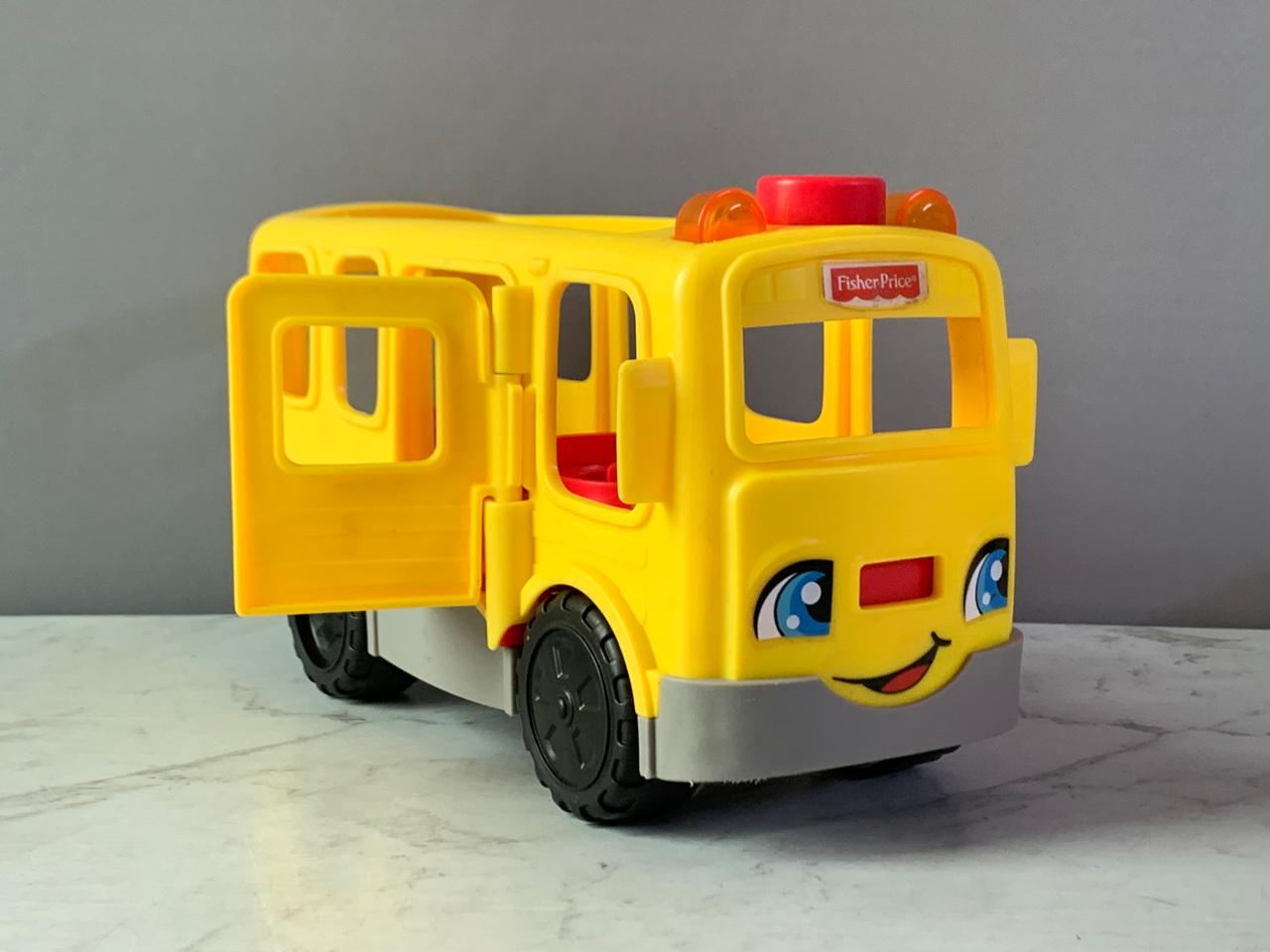 Fisher-Price Little People Sit with Me School Bus. (Without figures) (Rs 350 advance)
