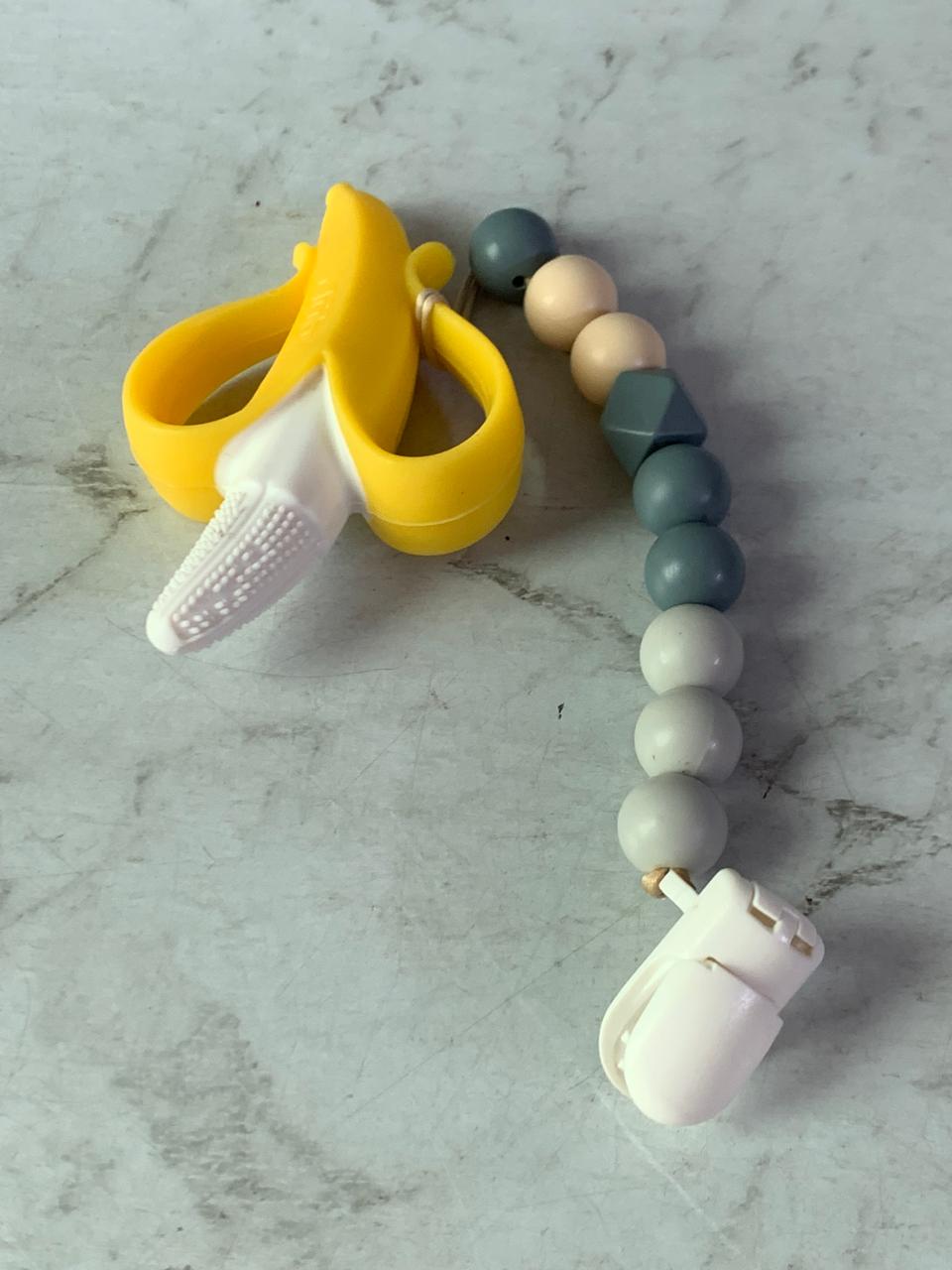 Nûby Nana Nubs Banana Silicone Massager Teether.