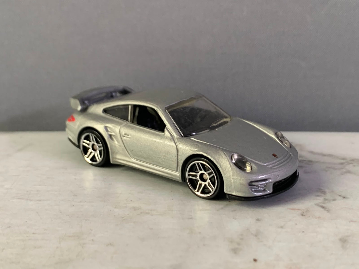 Hot Wheels Porsche 911 GT2.