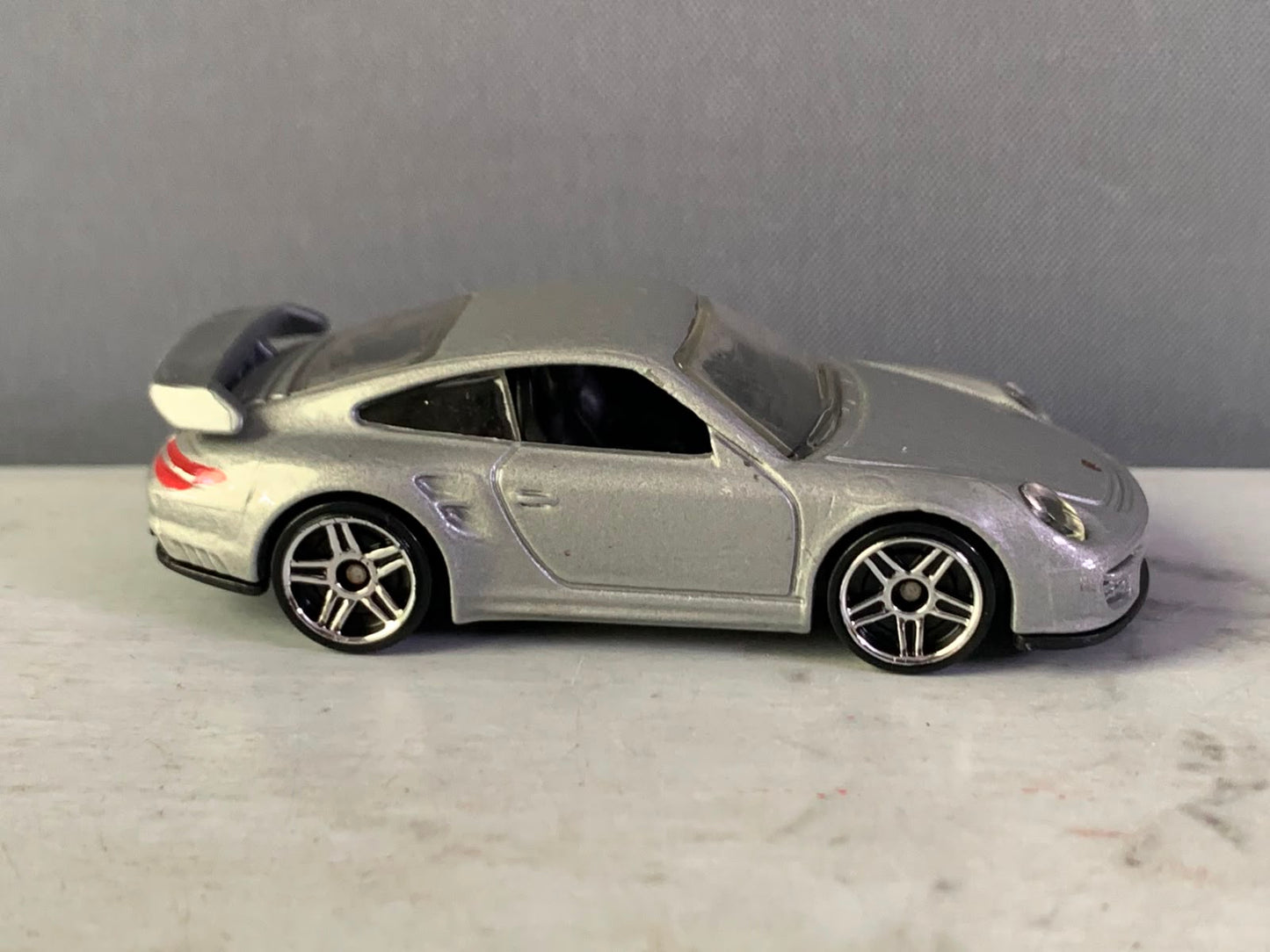 Hot Wheels Porsche 911 GT2.