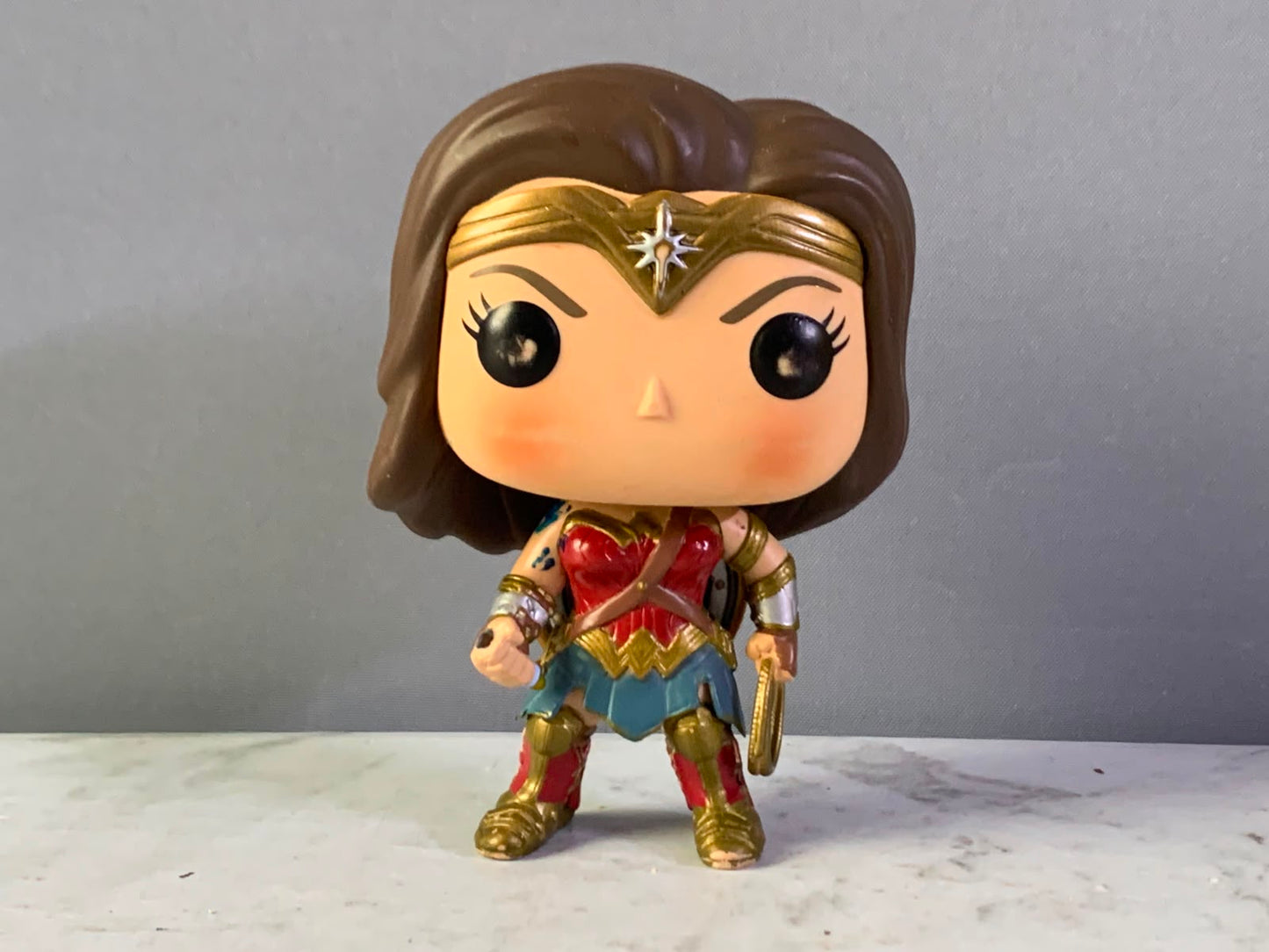 Funko Pop! DC Heroes Justice League Wonder Woman Vinyl Figure.