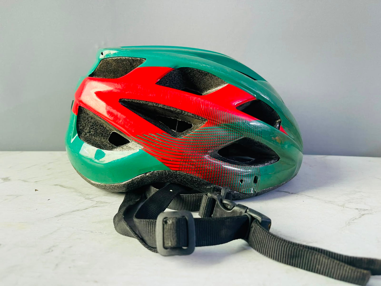 Multi-Sport Kids' Bicycle Helmet.(must check video)