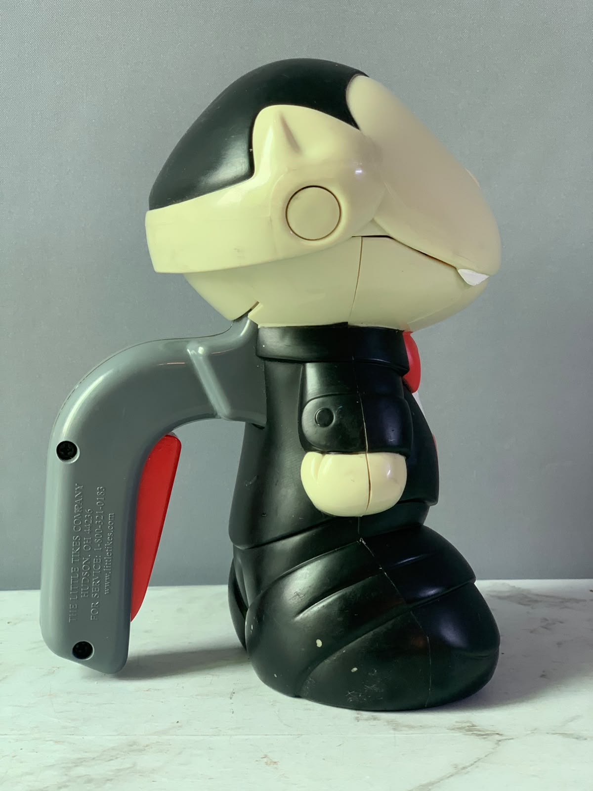 Little Tikes Scream Beams Dracula Flashlight.