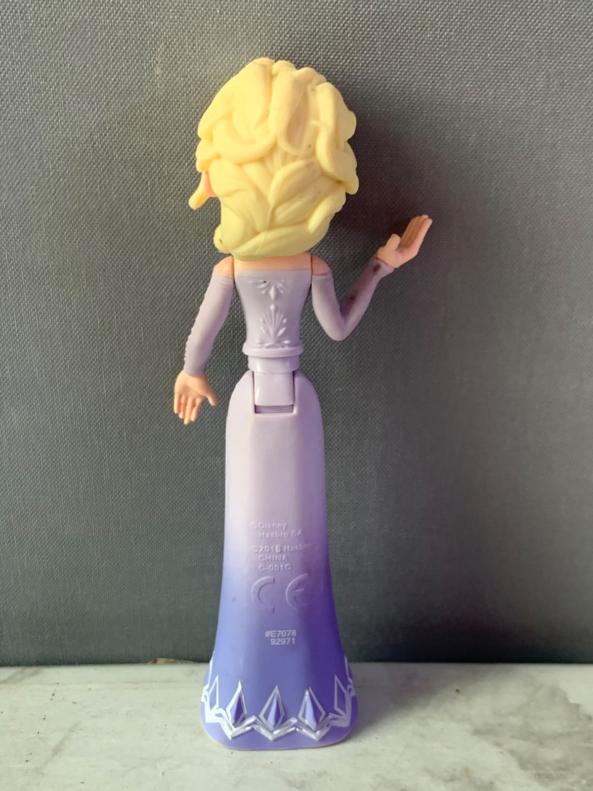 Disney Frozen 2 Frozen Adventure Collection Elsa.