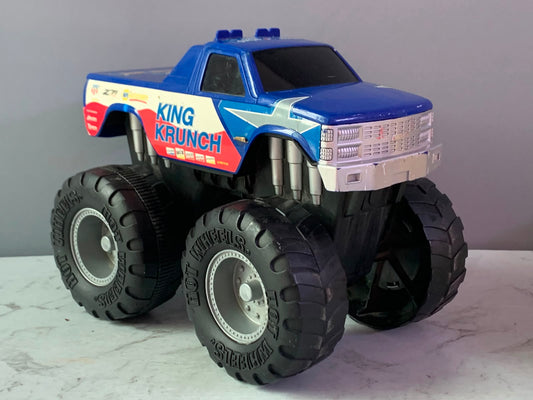 Hot Wheels 2000 Monster Jam King Krunch. (Rs 400 advance)