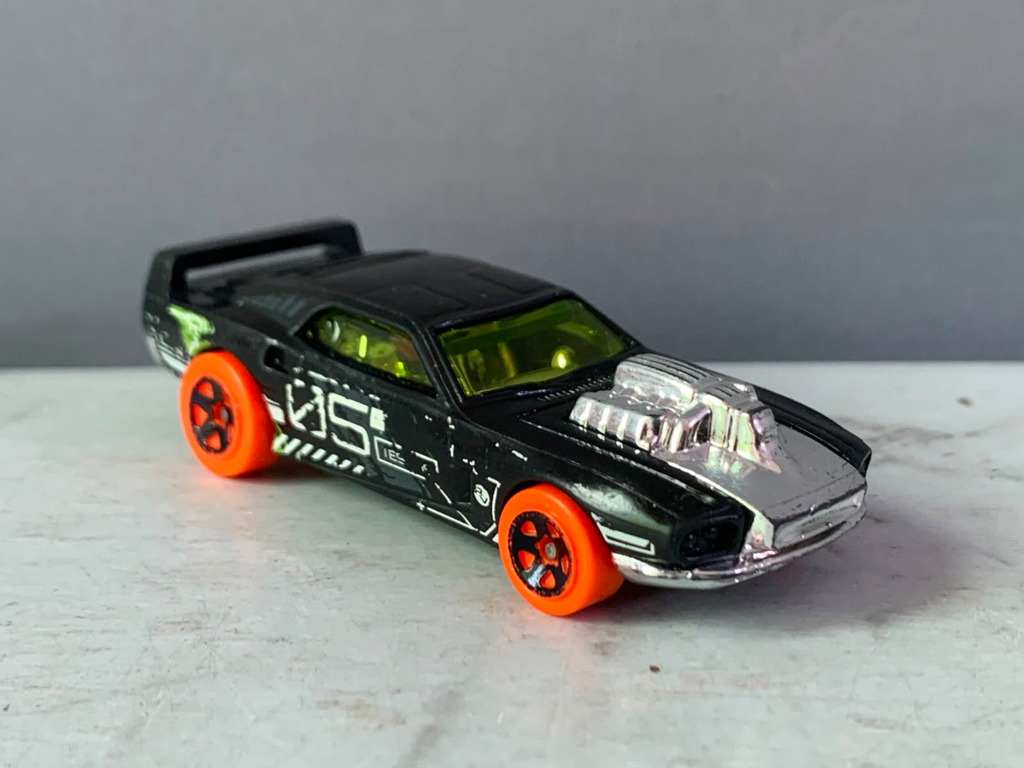 Hot Wheels Rivited.