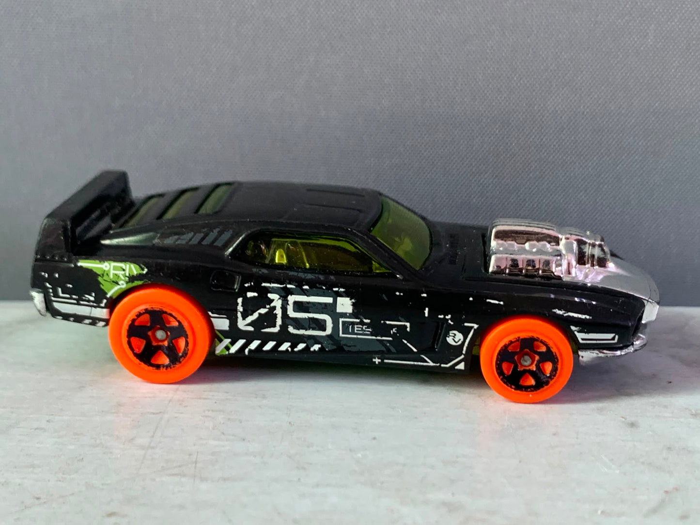 Hot Wheels Rivited.
