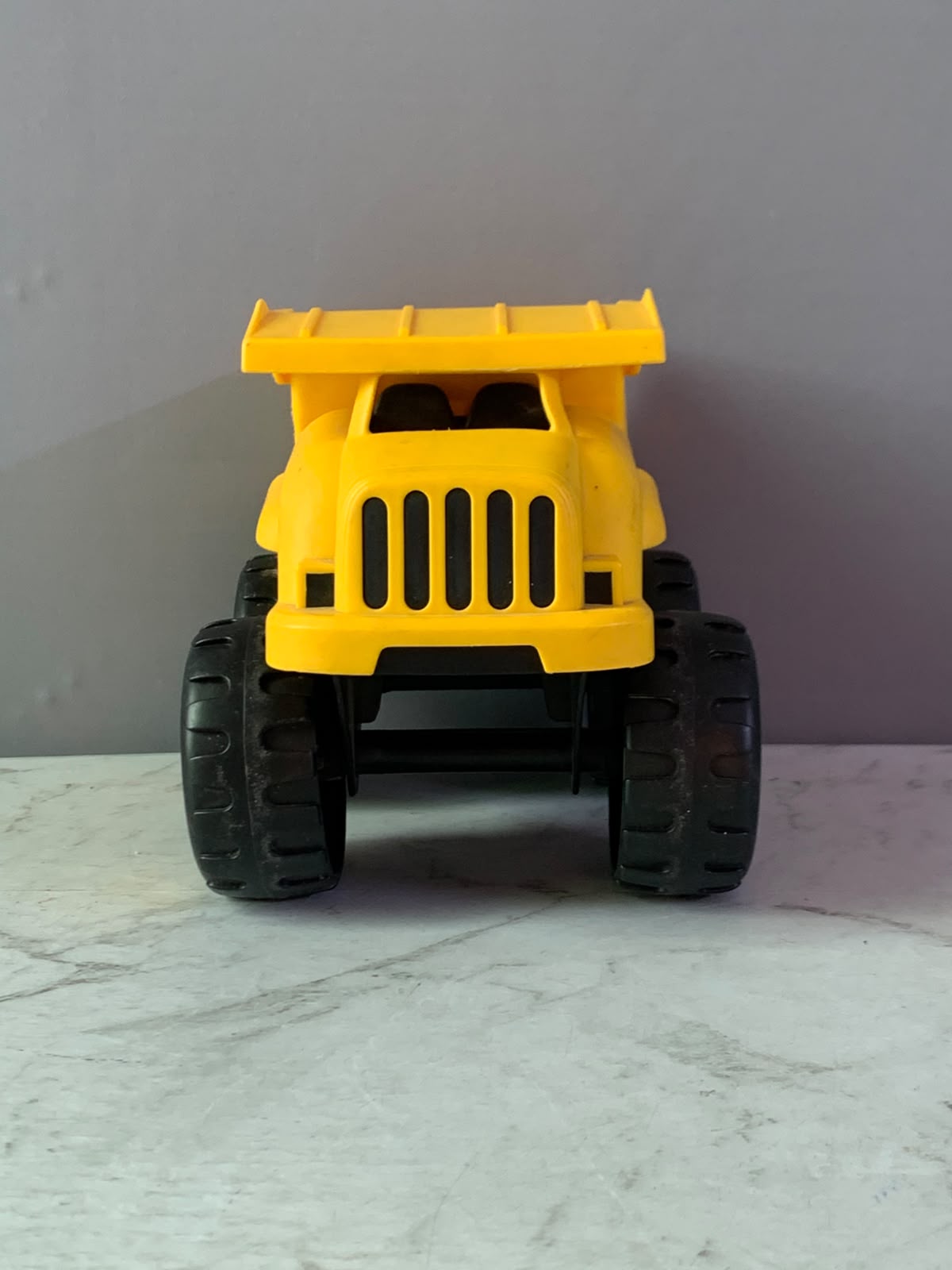 Caterpillar CAT Tough Tracks Dump Truck. (Rs 250 advance)
