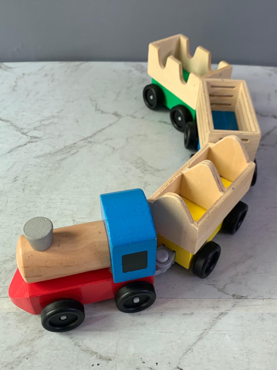 Melissa & Doug Wooden Farm Train Set. (Without accessories)