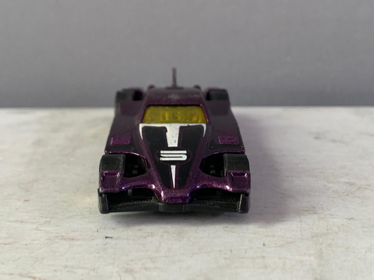Hot Wheels First Editions Realistic Formul8r.