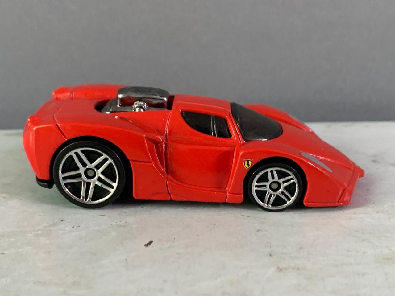 Hot Wheels 'Tooned Enzo Ferrari.