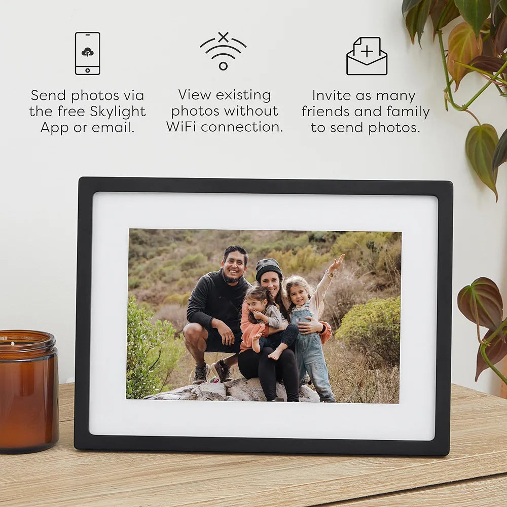 Skylight Wi-Fi Digital Photo Frame. (Rs5k advance)