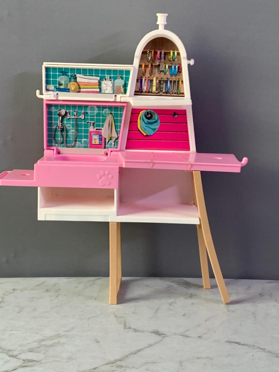 Mattel Barbie Pet Boutique Playset. (Rs 250 advance)(must check 2nd pic)